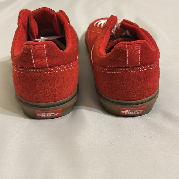 Vans Red Suede Leather Seldan Low Top Lace Up Skate Men’s Sneakers - Picture 5 of 6